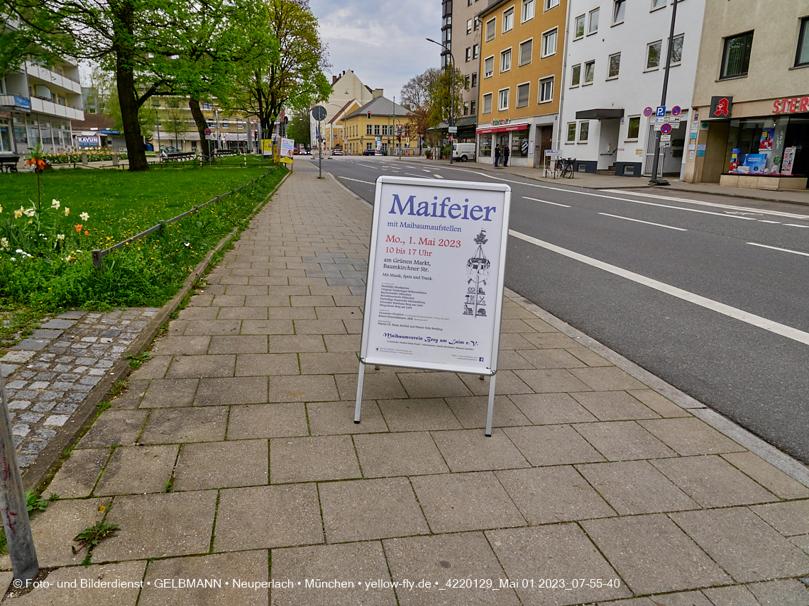 01.05.2023 - Maibaumaufstellung in Berg am Laim